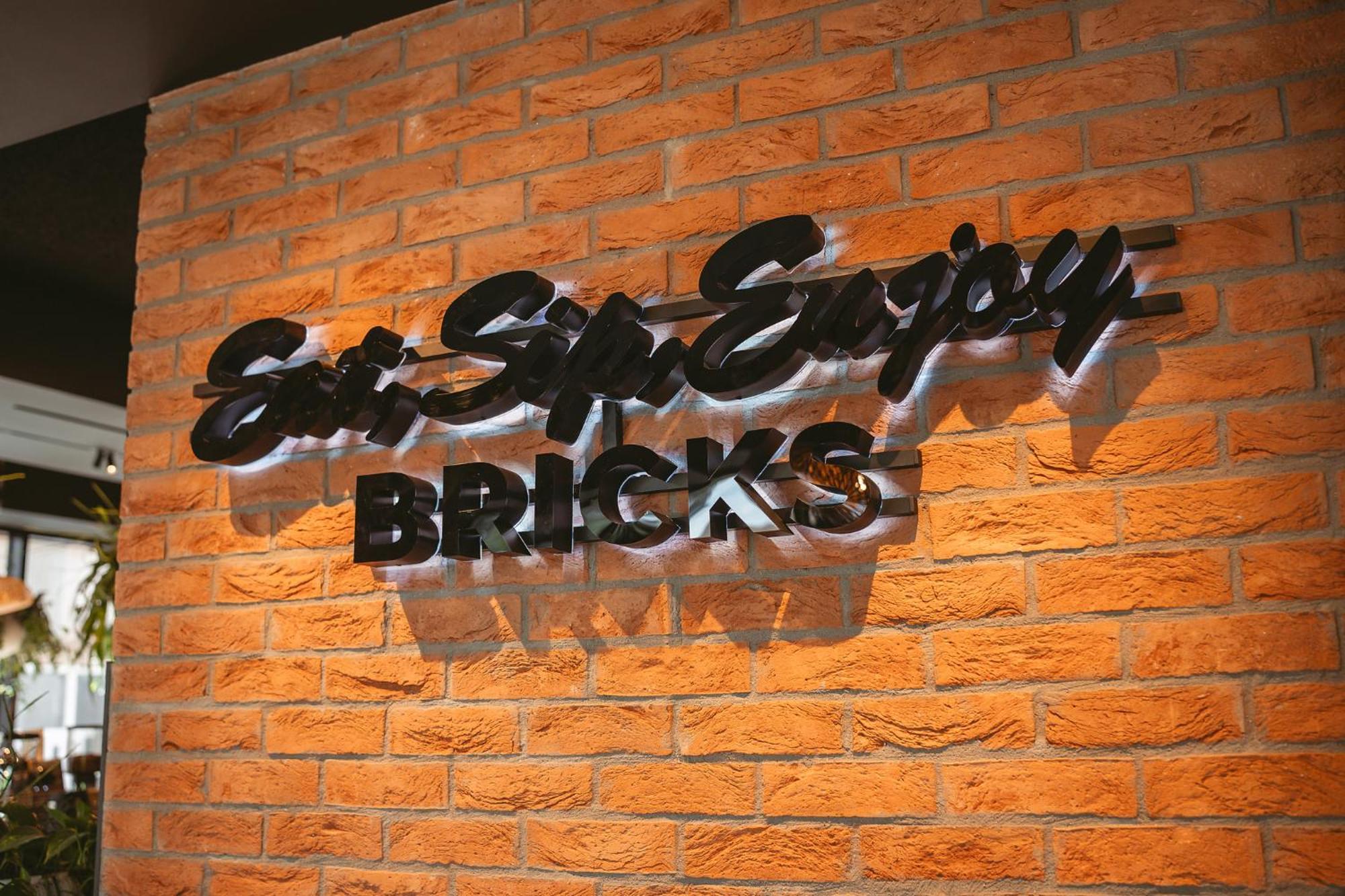26Bricks Luxury Suites Oradea Eksteriør billede